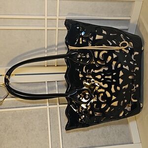 Sondra Roberts Black & Beige Handbag